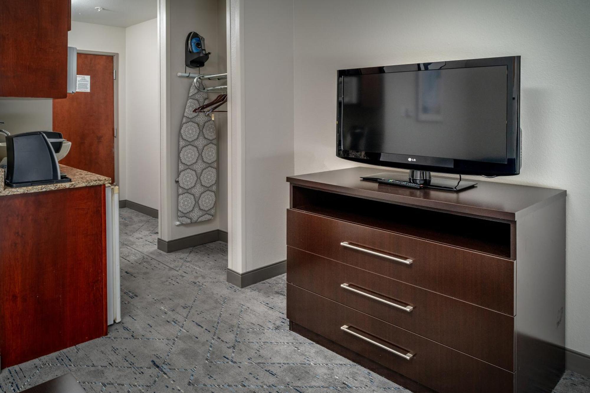 Holiday Inn Express & Suites Cross Lanes By Ihg Экстерьер фото